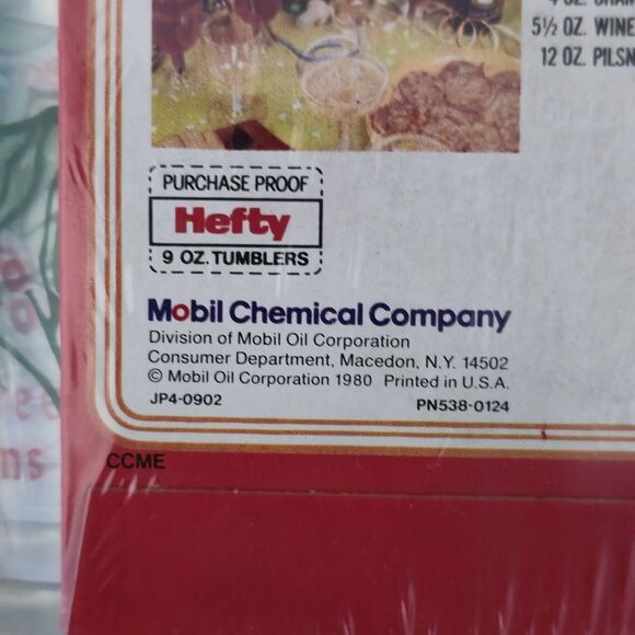 Vintage 80's Hefty Holiday Tumblers 9 Oz Plastic 16 Count The Elegant Disposable - Picture 5 of 5